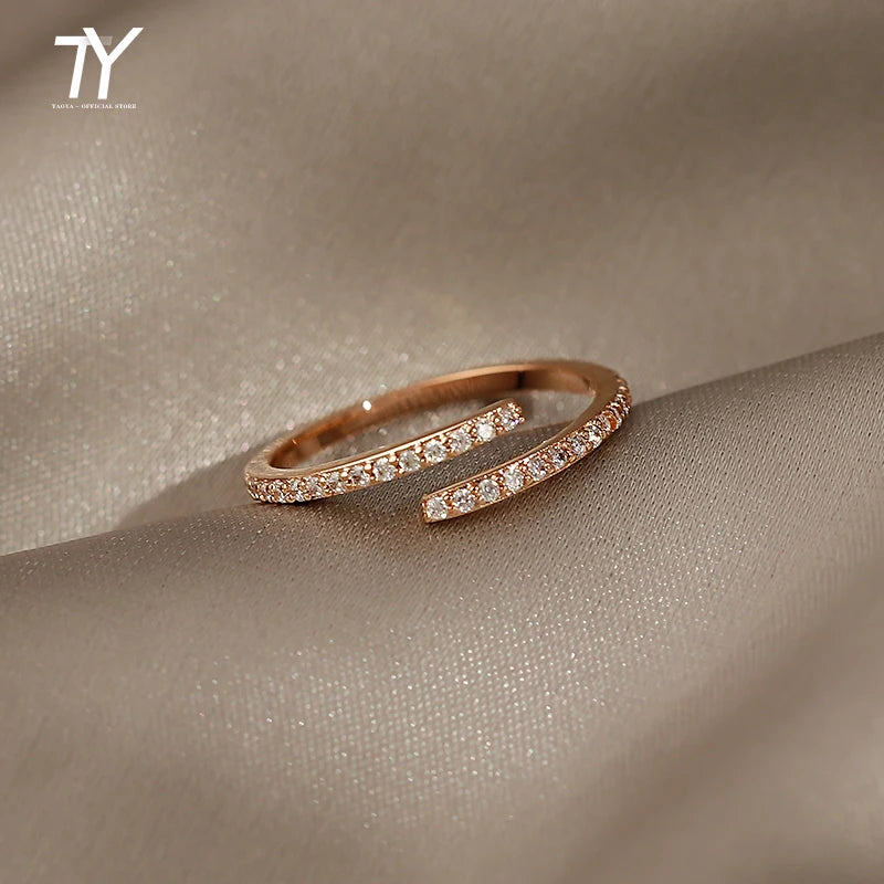 Minimal Geometric Rose Gold Ring Set