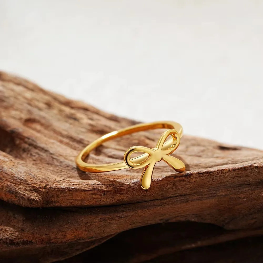 Minimal Gold Bow Ring