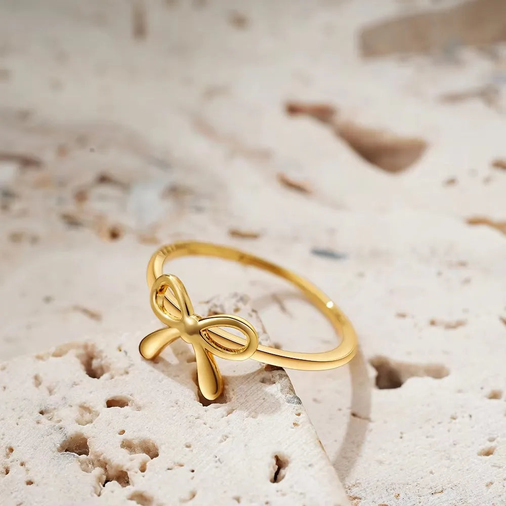 Minimal Gold Bow Ring