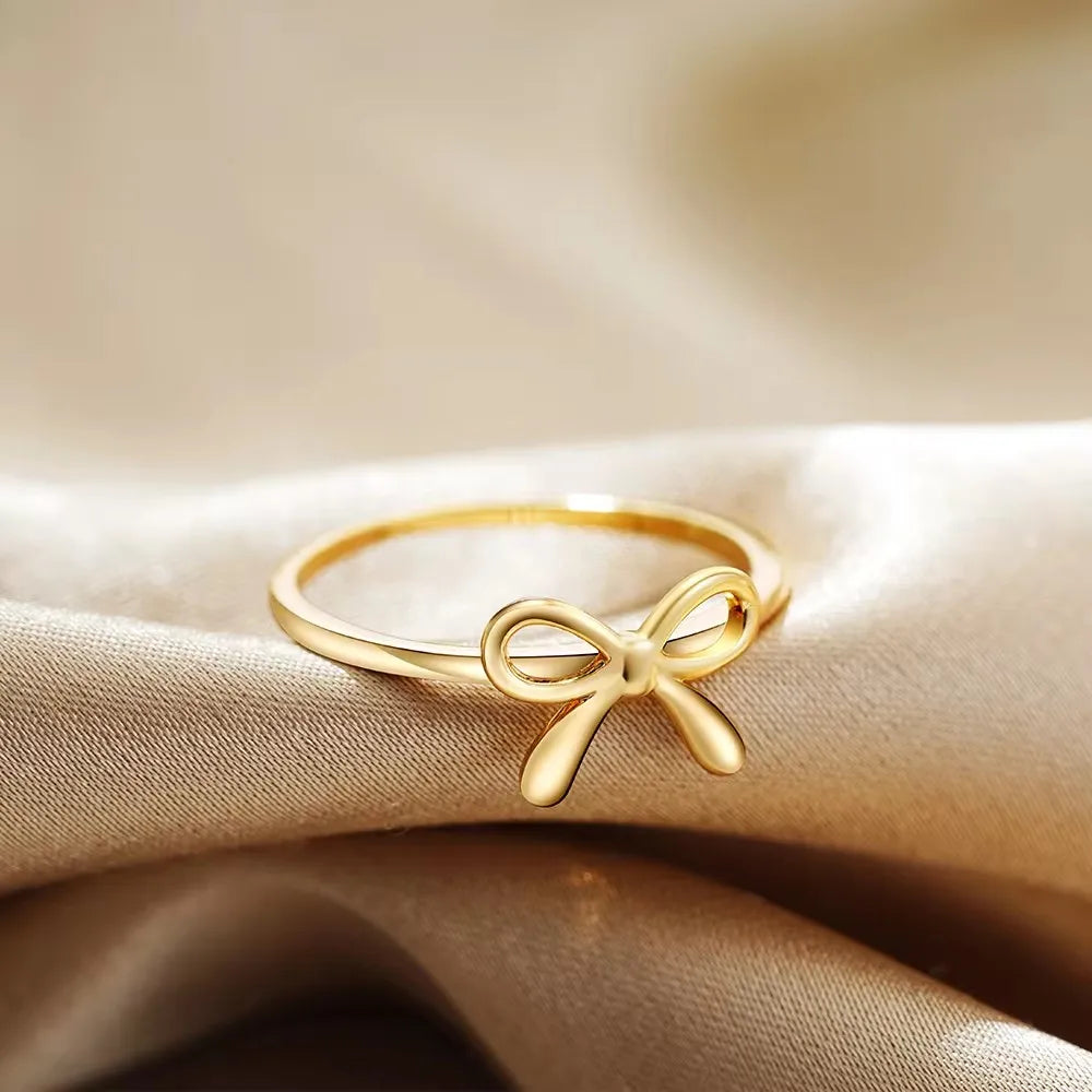 Minimal Gold Bow Ring